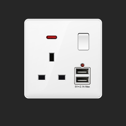 Switched 13A socket with 2 USB port